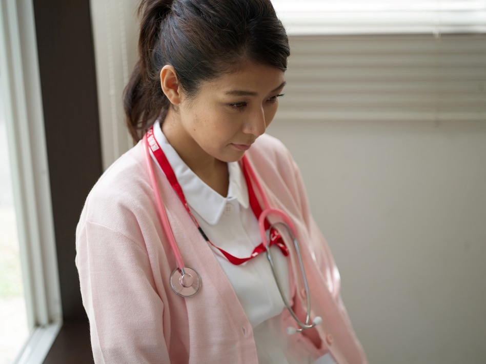 看護師など医療従事者へのうつ病の対応と休職ルールの整備 開業医の教科書
